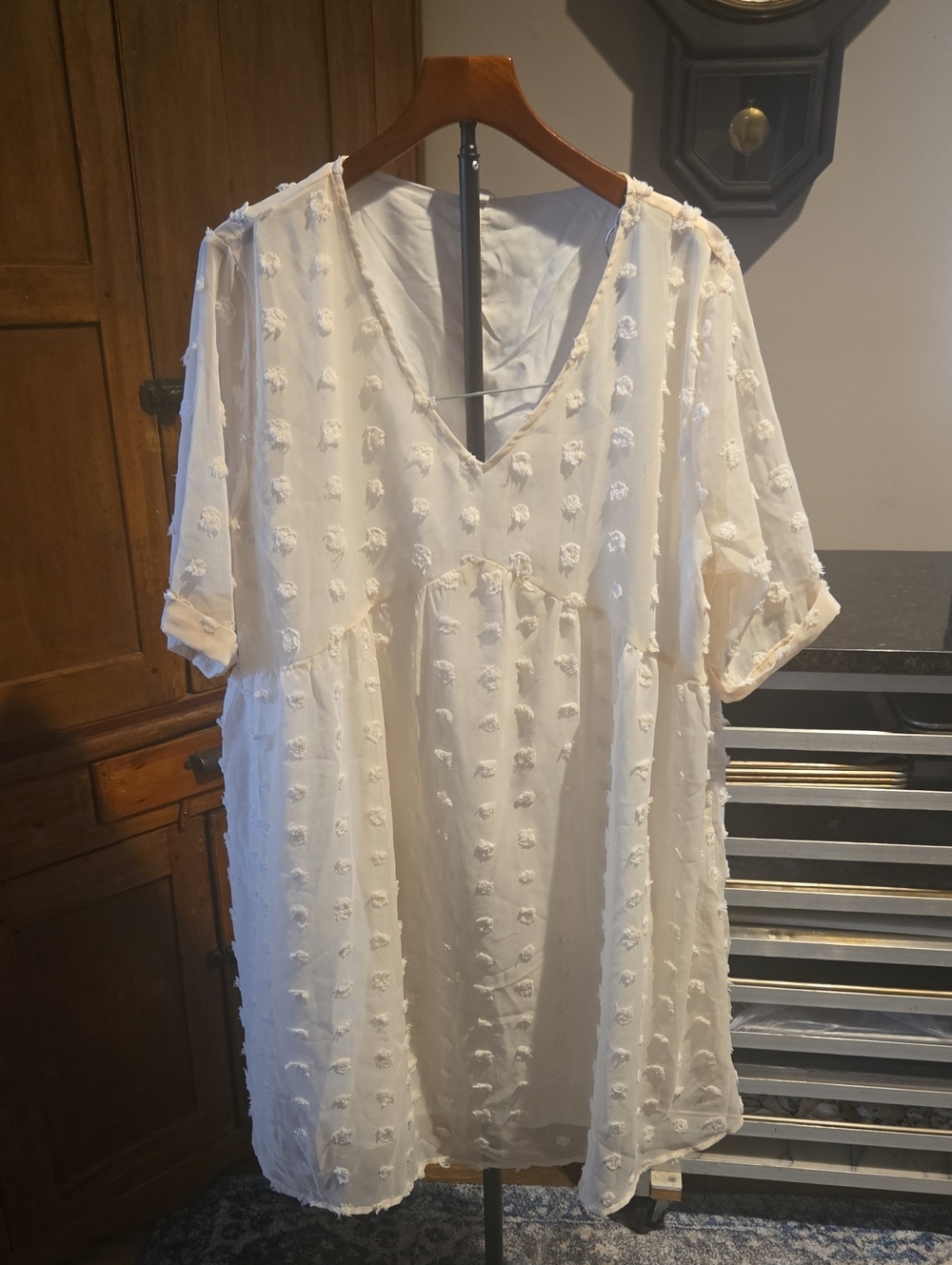 Women’s Cream V-Neck Textured Short Sleeve Dress